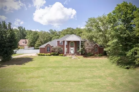 1531 River Overlook Loop, Van Buren, AR 72956