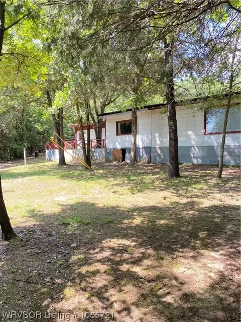 3730 N Carbon City, Paris, AR 72855