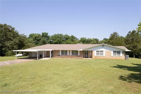804 W Brown St, Pocola, OK 74902
