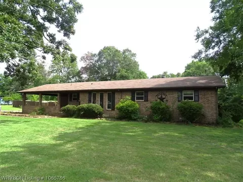 655 5th St, Waldron, AR 72958