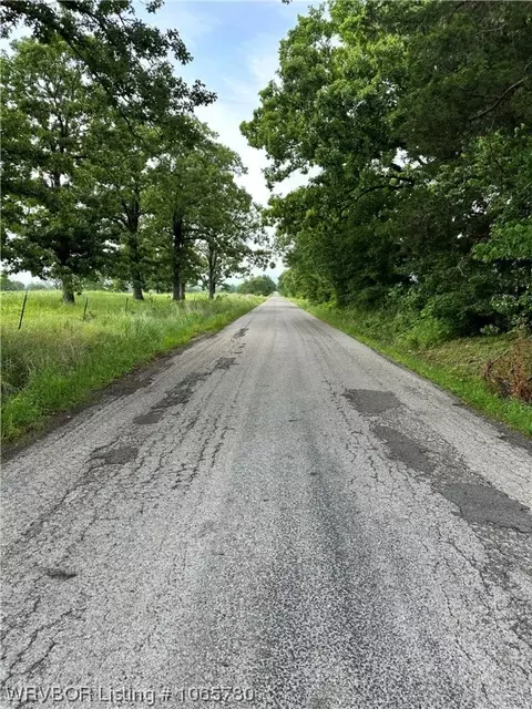 005 Old Pike Rd, Howe, OK 74940