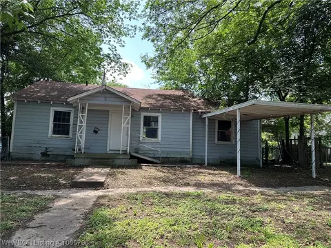 1312 Cedar St, Van Buren, AR 72956