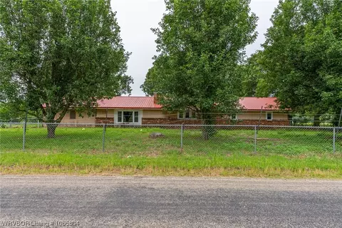 475536 E 1060 Rd, Muldrow, OK 74948