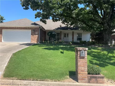 2801 Carrington Pointe Rd, Fort Smith, AR 72903