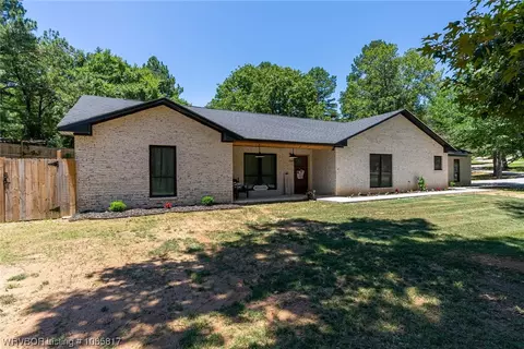 1606 Ridgeview Dr, Booneville, AR 72927