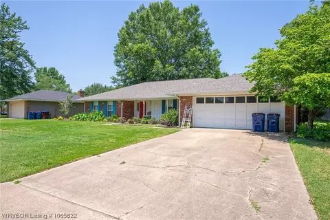 8807 Meandering Way, Fort Smith, AR 72903 photo 3
