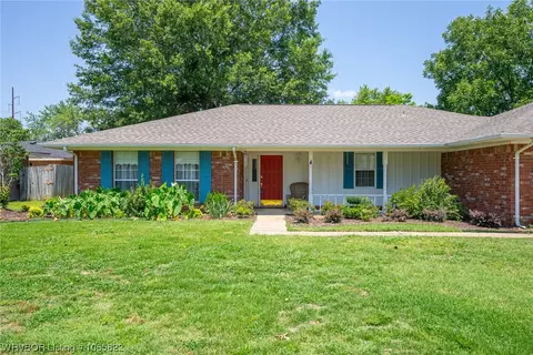 8807 Meandering Way, Fort Smith, AR 72903 photo 2