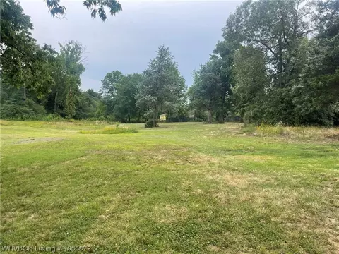 8900 Mote Rd, Mountainburg, AR 72946