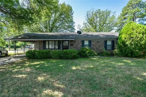 2203 Churchill Rd, Fort Smith, AR 72904