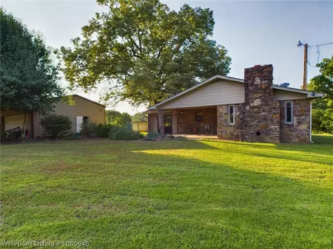 473615 1080 Rd, Muldrow, OK 74948