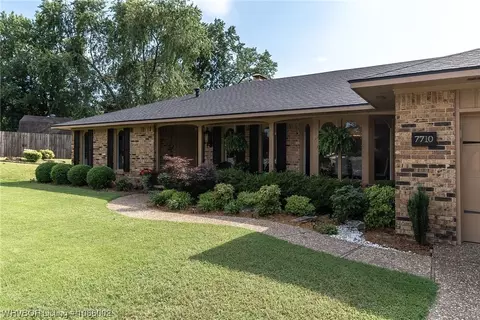 7710 Dover Cir, Fort Smith, AR 72903