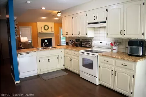 9416 Belhaven, Fort Smith, AR 72908 photo 4