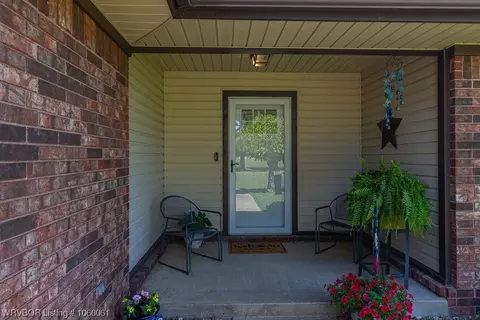 2208 N Davis St, Lavaca, AR 72941 photo 3
