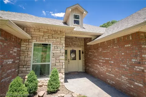2800 W Graphic Rd, Mountainburg, AR 72946