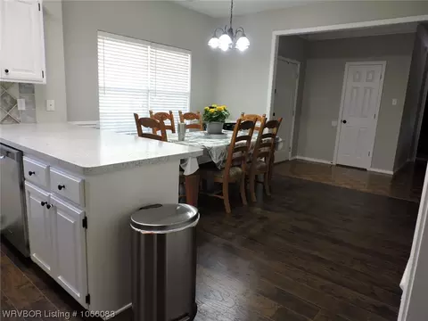 2005 Kylie Cir, Lavaca, AR 72941 photo 4