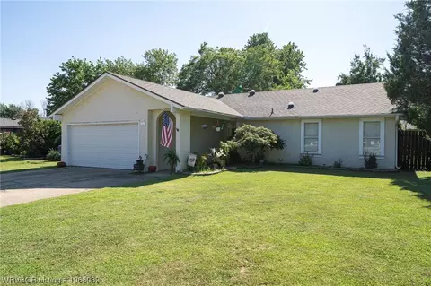 3212 S 58th St, Fort Smith, AR 72903