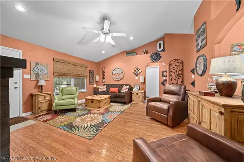 1202 N 10th St, Barling, AR 72923 photo 2