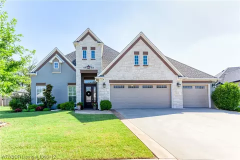 7118 Forest Canyon Dr, Fort Smith, AR 72916