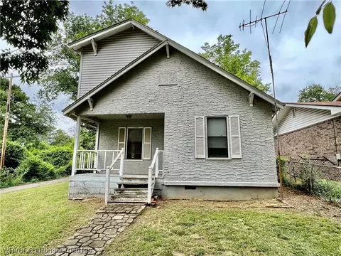 1015 N 46th St, Fort Smith, AR 72904