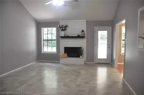 4306 S 89th St, Fort Smith, AR 72903 photo 2
