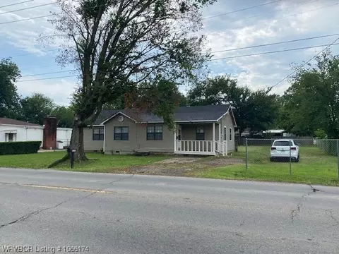 2525 Albert Pike Ave, Fort Smith, AR 72904