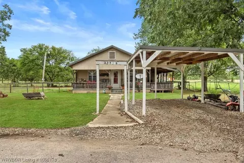 22516 Nobles Rd, Howe, OK 74940
