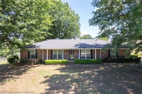 1302 N Hills Blvd, Van Buren, AR 72956