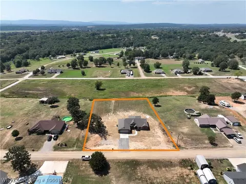 104 Ranch Ln, Wister, OK 74966