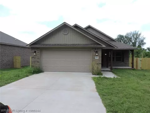 1915 High St, Fort Smith, AR 72904