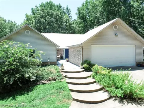 10917 Cain Rd, Mountainburg, AR 72946