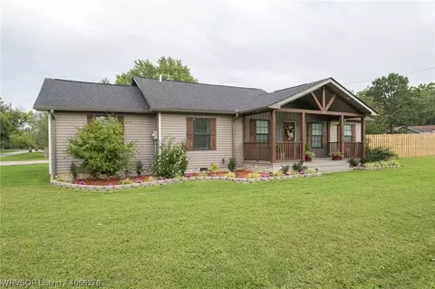 711 E Lincoln St, Greenwood, AR 72936