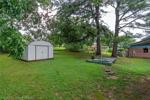 1309 6th Ter, Barling, AR 72923 photo 24