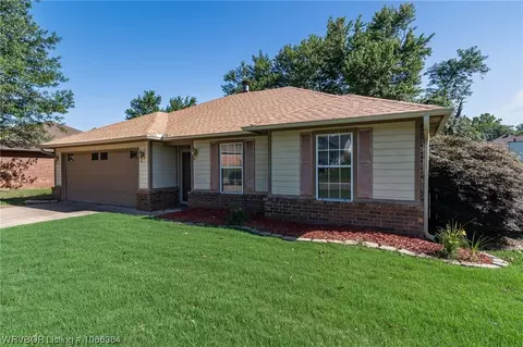 702 I Cir, Barling, AR 72923 photo 2