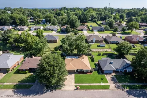 702 I Cir, Barling, AR 72923 photo 40