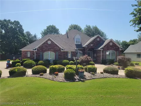 11207 Maple Park Dr, Fort Smith, AR 72916 photo 2