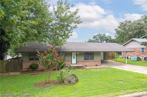 2710 S Louisville St, Fort Smith, AR 72901