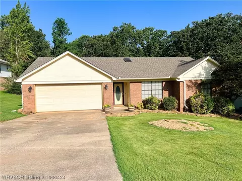 208 Elfen Glen St, Van Buren, AR 72956