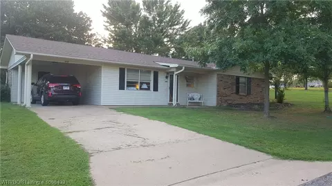 915 Division St, Greenwood, AR 72936