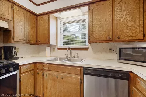 8409 Sebastian Lake Dr, Hackett, AR 72937 photo 32