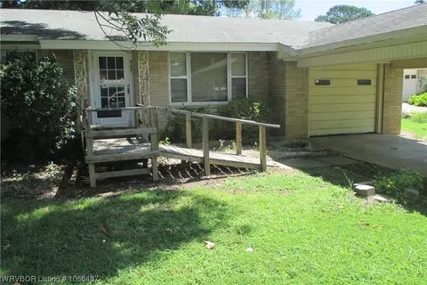 909 N 3rd, Paris, AR 72855