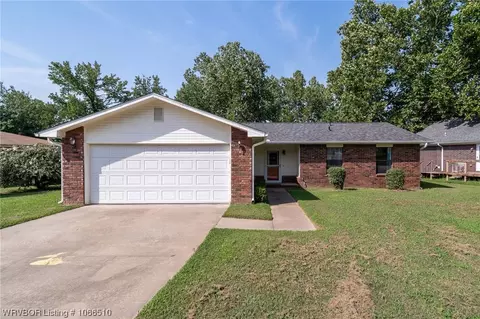 512 Bear Track Dr, Van Buren, AR 72956