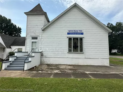 305 W 303 W Ave C, Heavener, OK 74937