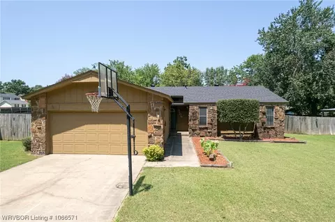 9108 Kiltartan Dr, Fort Smith, AR 72908