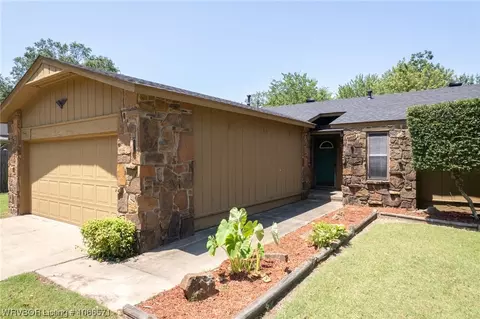 9108 Kiltartan Dr, Fort Smith, AR 72908 photo 2