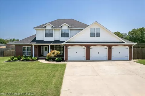 420 Monarch Pass, Sallisaw, OK 74955