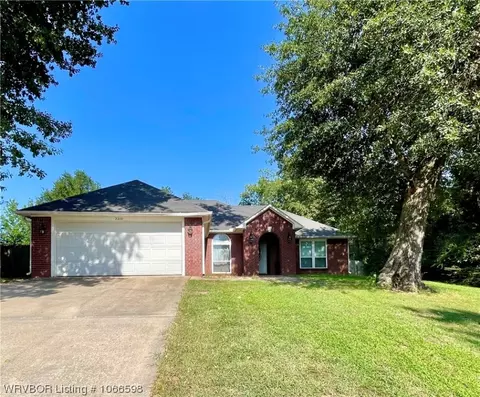 2210 Cloudbridge Dr, Van Buren, AR 72956