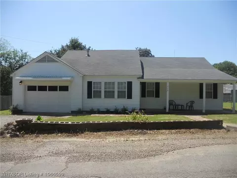 113 Sumner Ave, Arkoma, OK 74901