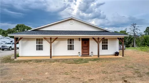 37270 Water Tower Rd, Howe, OK 74940