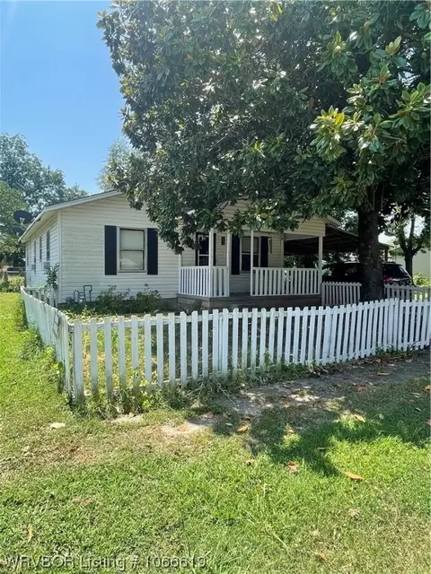 204 SE Oak St, Red Oak, OK 74563