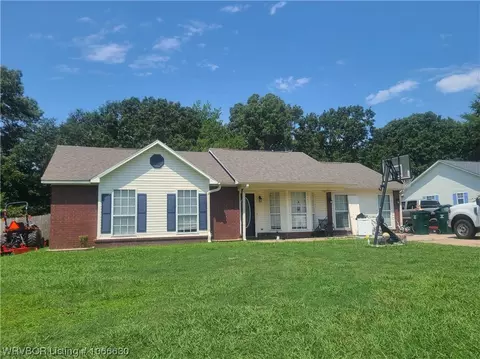 809 Mulberry St, Booneville, AR 72927